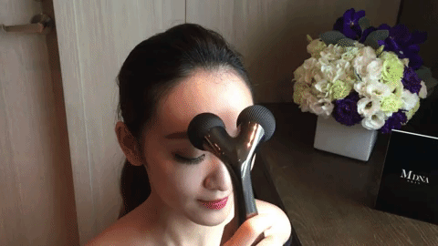 ONYX BLACK碳素滾輪美容儀