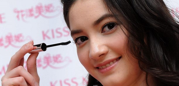 揮別天生NG睫毛 打造魅眼「翹」娃娃