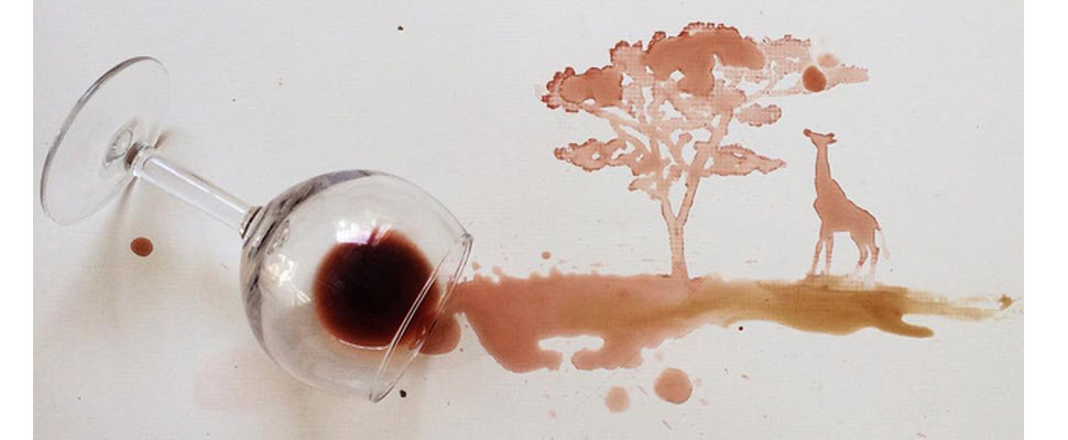 打翻飲料千萬別急著擦，讓藝術家把它變成畫～