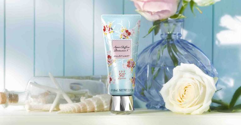 JILL STUART進化中的防曬升級版讓你更能輕鬆面對紫外線！｜防曬精華推薦