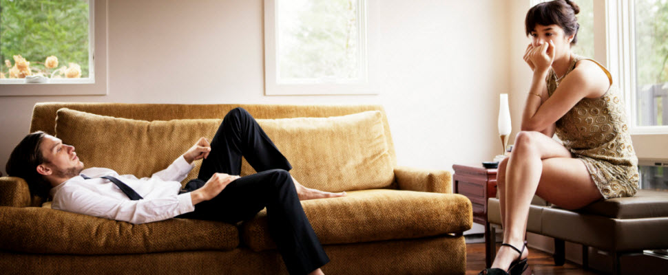 情侶吵架時，男生這些舉動讓女友白眼翻不完