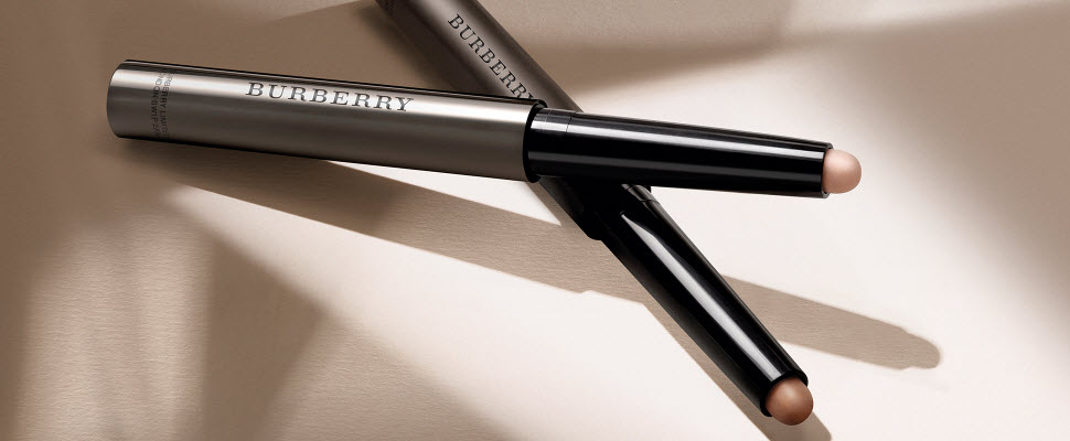 想擁有超模的完美妝容嗎？那就不可錯過這一支！