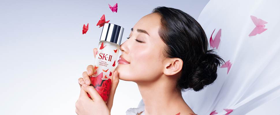 2015限量版瓶身青春露又帶來了什麼美麗的故事呢？