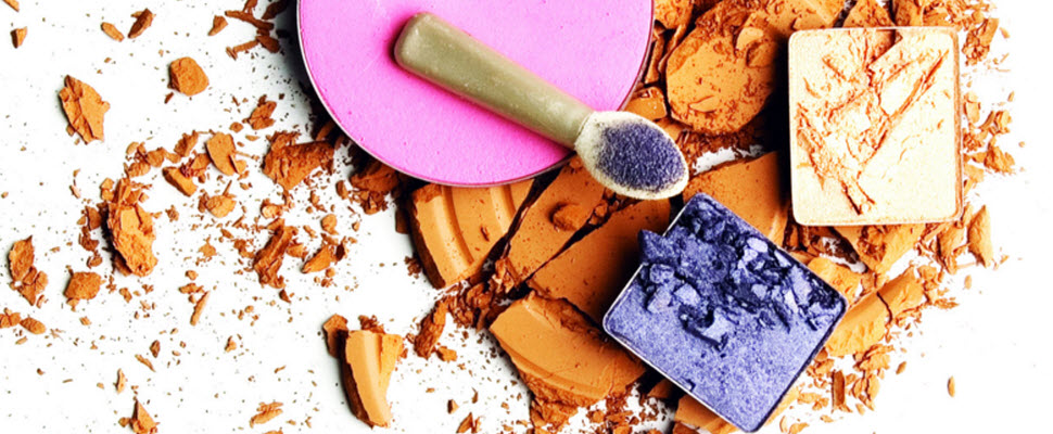 超勵志！臉部崎嶇少女變身美妝達人的心路歷程