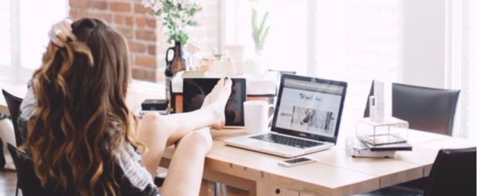 想擺脫貧窮小資女的宿命，來～阿姨要你戒掉這九個習慣