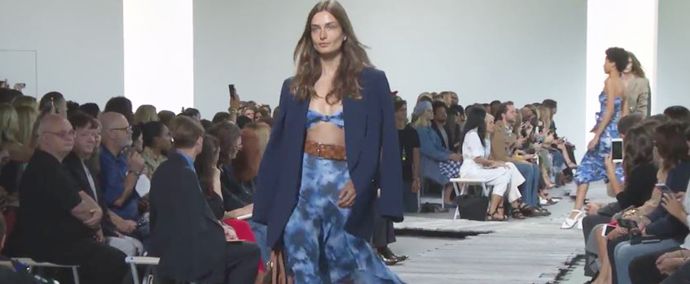 MK大叔最懂女人心，脫下西外就可以搭機去海島渡假啦～